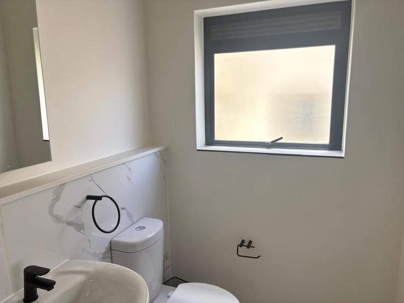 To Let 1 Bedroom Property for Rent in Richwood Western Cape